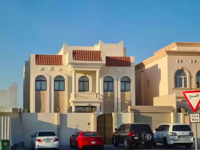 سكني عقار جاهز 6 + غرفة خادمة غير مفروش فيلا  للبيع في السد , الدوحة #7692 - 1  صورة 